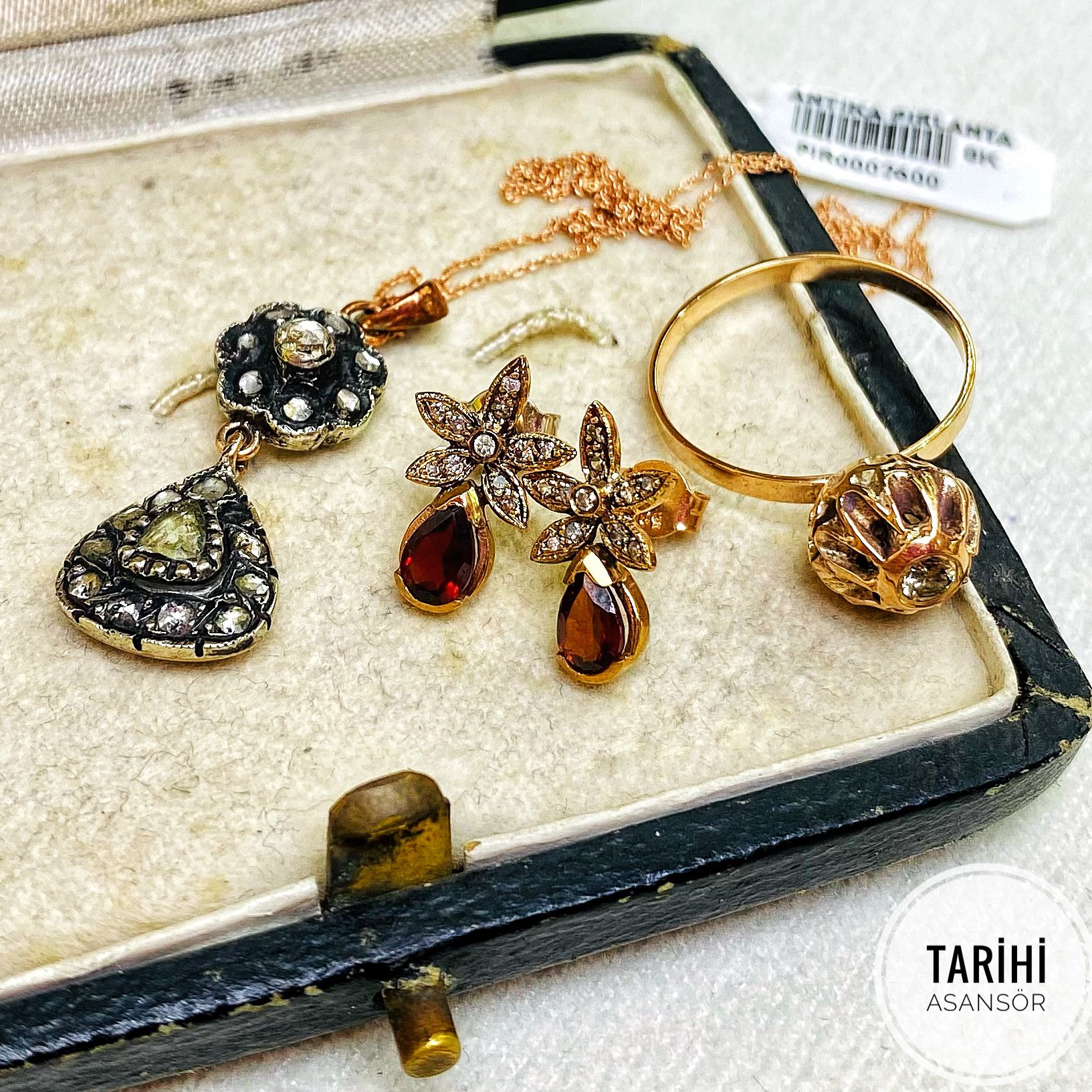 Vintage Tasarım Garnet ve Pırlanta Taşlı Çivili Papatya Küpe 