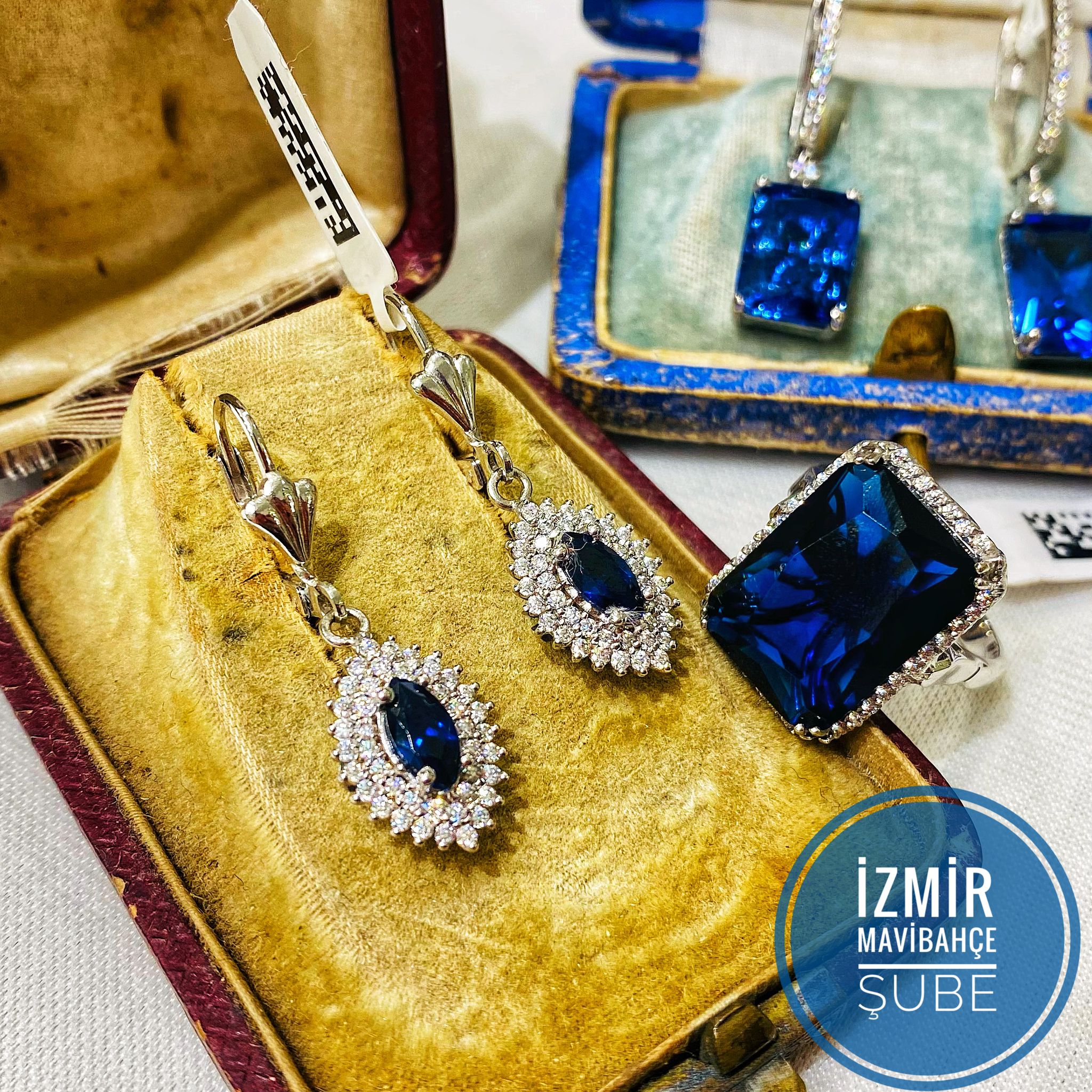 Vintage Tasarım Platin Modeli Pırlanta ve Safir Taşlı Sallantılı Markiz Küpe