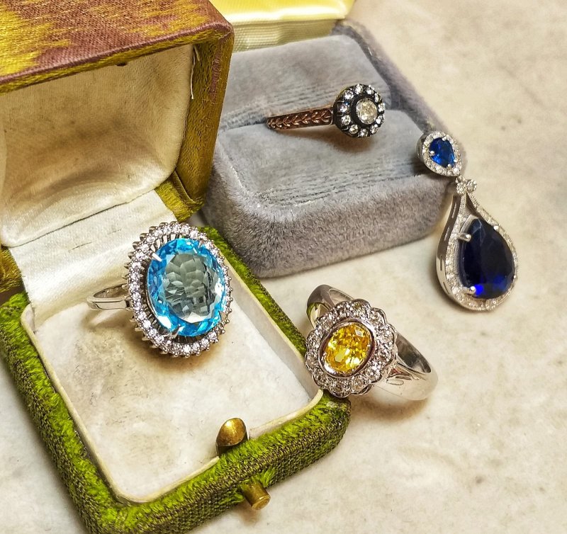 Pırlanta ve Blue Topaz Taşlı Anturaj Yüzük