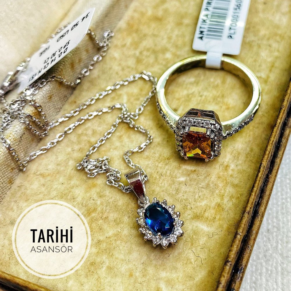 Vintage Tasarım Platin Modeli Pırlanta ve Safir Taşlı Kolye